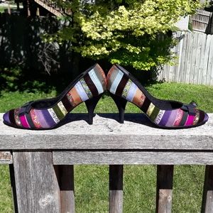 *Beverly Feldman Ribbon Striped Black Pumps 6.5 M